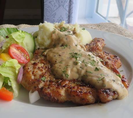 Pork Chops and Cream Gravy