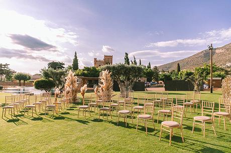 Boho chic wedding at Pyrgos Melissourgou | Helen & Aris