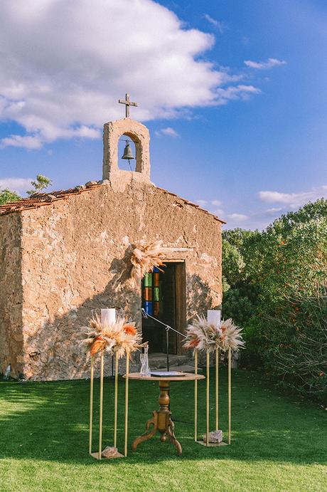 Boho chic wedding at Pyrgos Melissourgou | Helen & Aris