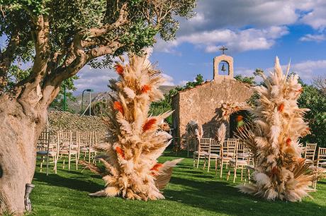 Boho chic wedding at Pyrgos Melissourgou | Helen & Aris