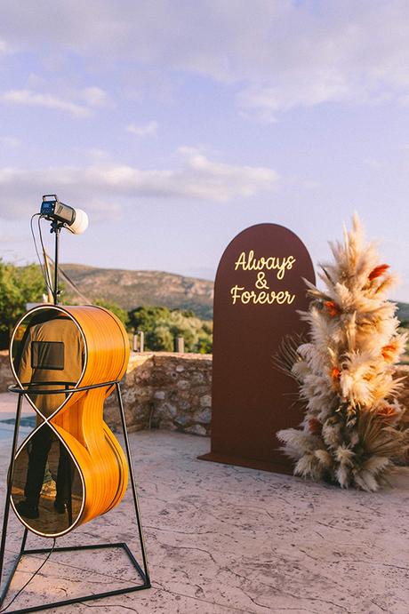 Boho chic wedding at Pyrgos Melissourgou | Helen & Aris