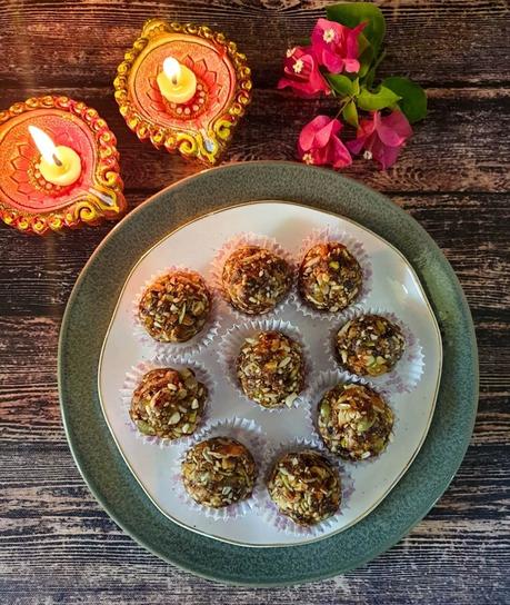 dry-fruit-laddu