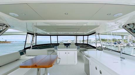 Aquila 50 flybridge front view