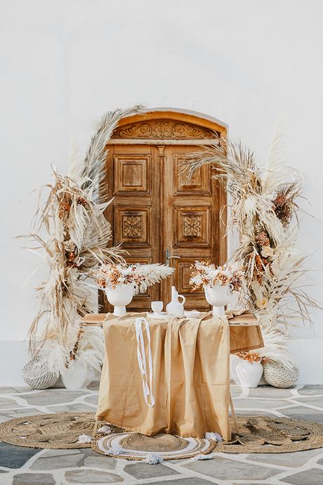 Destination wedding in Kythnos with rust terracotta shades | Nefeli & Michalis