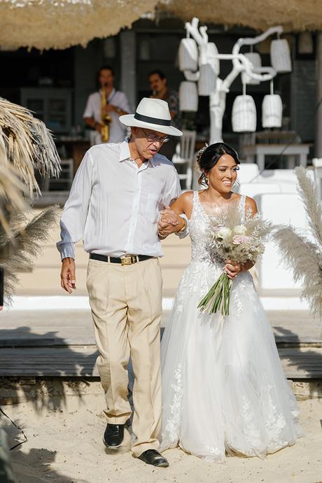 Gorgeous summer wedding in Naxos with a bohemian vibe | Lorraine & Eric