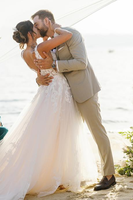 Gorgeous summer wedding in Naxos with a bohemian vibe | Lorraine & Eric