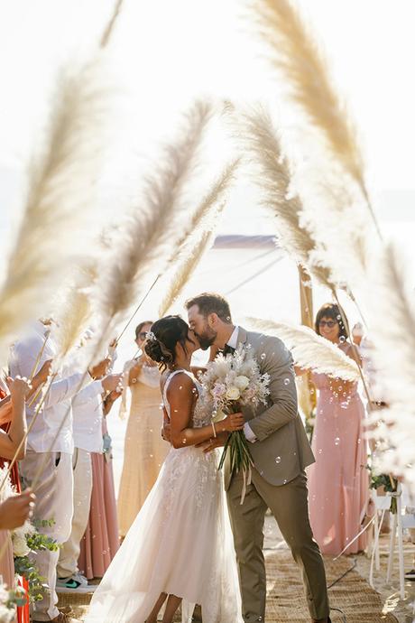 Gorgeous summer wedding in Naxos with a bohemian vibe | Lorraine & Eric