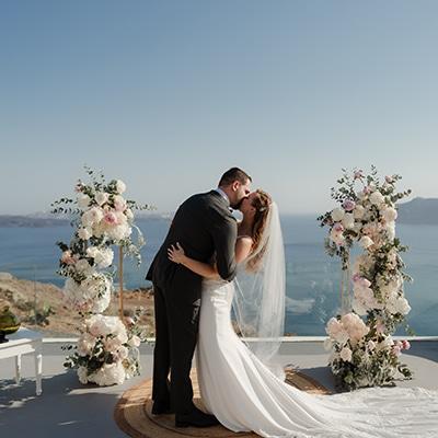 Romantic wedding with timeless beauty in Kea | Mariah & Kasey