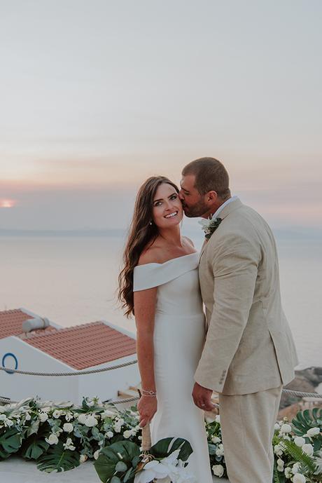 Romantic wedding with timeless beauty in Kea | Mariah & Kasey