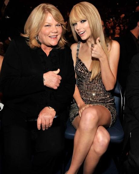 Andrea Swift: Taylor Swift’s Mother, Career, and Net Worth