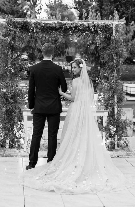 Timeless destination wedding in Ancient Olympia