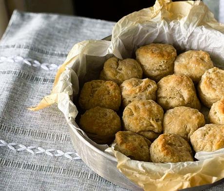 Easy 3-Ingredient Buttermilk Biscuits