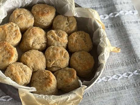 Easy 3-Ingredient Buttermilk Biscuits