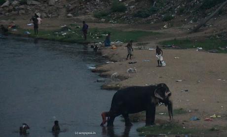 Cinema jingle - girl bathing in river -   Thula snanam photo