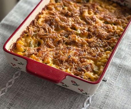 Cozy Green Bean Mac & Cheese Casserole