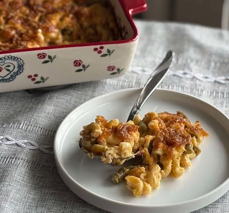 Cozy Green Bean Mac & Cheese Casserole