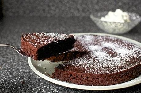http://recipes.sandhira.com/chocolate-red-wine-cake.html