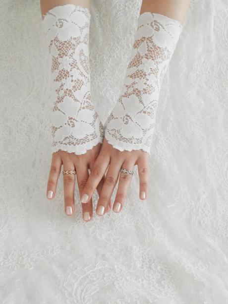 Bridal gloves