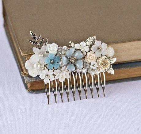 Hair comb with blue stone