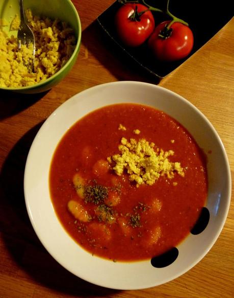 Tomato soup with Gnocchi and crumbled Mini Omelets