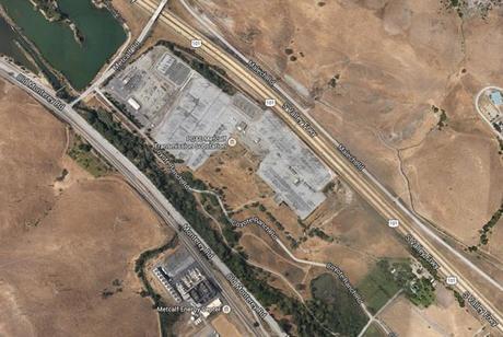  The PG&E Metcalf Transmission Substation, adjacent to Highway 101. (Via: Google Maps)