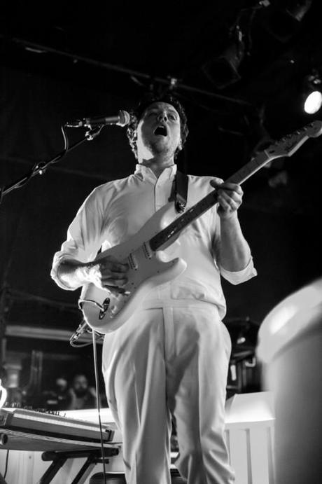 DSC 2810 532x800 METRONOMY HAD PEOPLE DANCING AT MUSIC HALL OF WILLIAMSBURG [PHOTOS]
