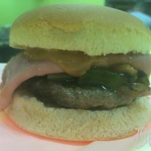 Rod's_Burger_Gemmayze_Beirut_Street_Food08