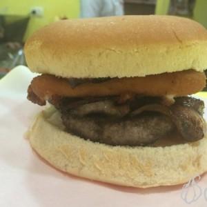 Rod's_Burger_Gemmayze_Beirut_Street_Food11