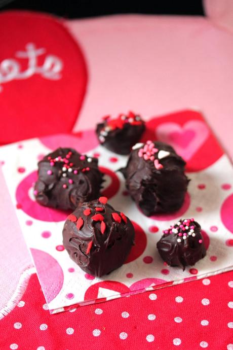 Vegan Valentine's Chocolate Marshmallow Bites