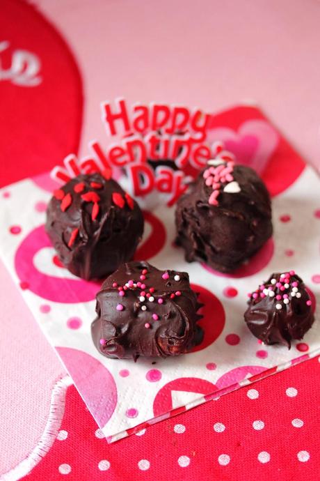 Vegan Valentine's Chocolate Marshmallow Bites