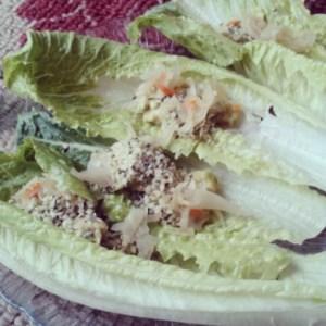 WIAW: Eat Yo Veggies Taco Tuesday! Lettuce wrap tacos for lunch with homemade guac, more kraut, hemp seeds and raw taco filling.