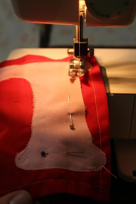 Sewing the L onto the pocket