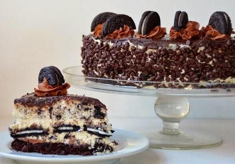 http://recipes.sandhira.com/hot-fudge-oreo-gourmet-cheesecake.html