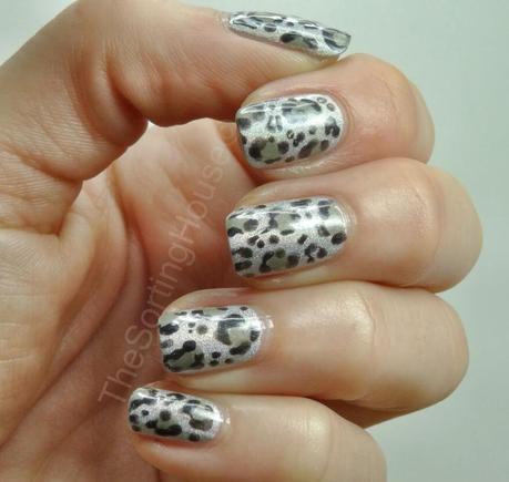 Holographic Metallic Leopard Nails