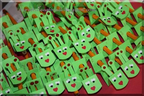 Handmade Valentine's Day Favor for Preschool Kids, Caterpillar Valentine's Day Craft Tutorial