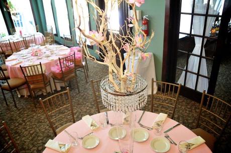 Pink centerpieces for a more girly look