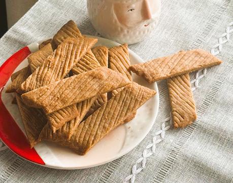 Swedish Spice Crisps (Muskotsnittar)