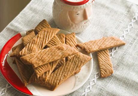 Swedish Spice Crisps (Muskotsnittar)