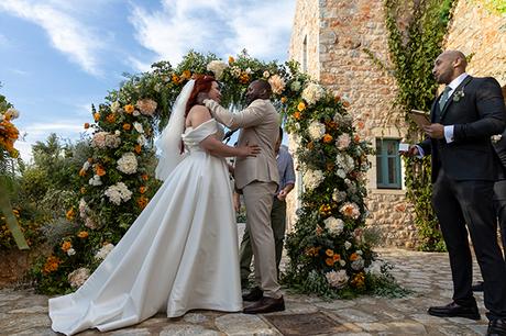 Modern wedding with a wonderful variety of blooms