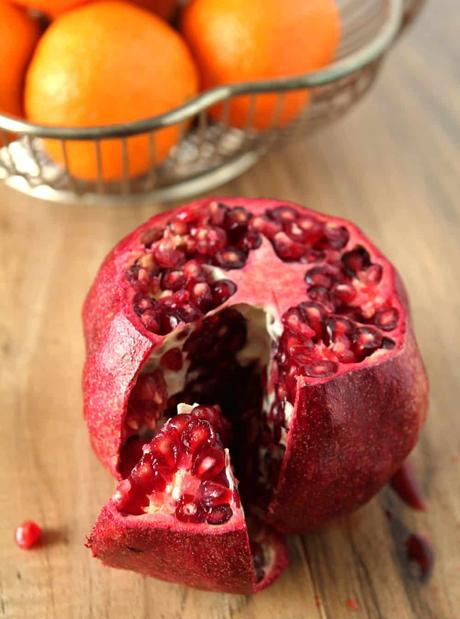 How to Seed a Pomegranate