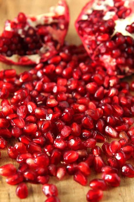 How to Seed a Pomegranate