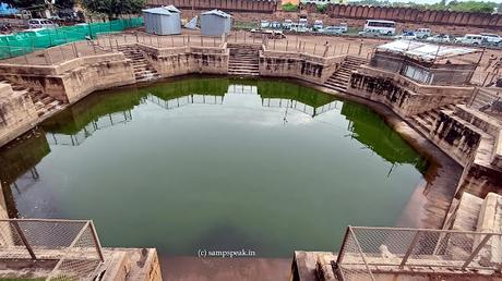 Thirumeyyam Octagonal Tank