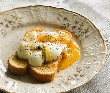 Ina Garten's Smashed Eggs on Toast