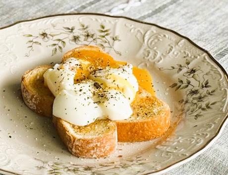 Ina Garten's Smashed Eggs on Toast