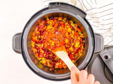 Instant Pot Vegetarian Chili