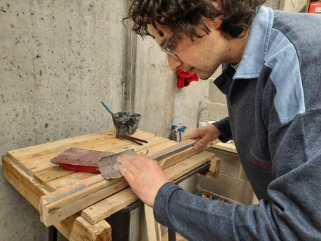 A Nativity diorama inside an antique steamer trunk (part 2, crafting the terrain) Constructing the Roman road for our Christmas nativity diorama inside the steamer trunk