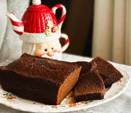 Pain d'Épices (French Gingerbread Loaf)