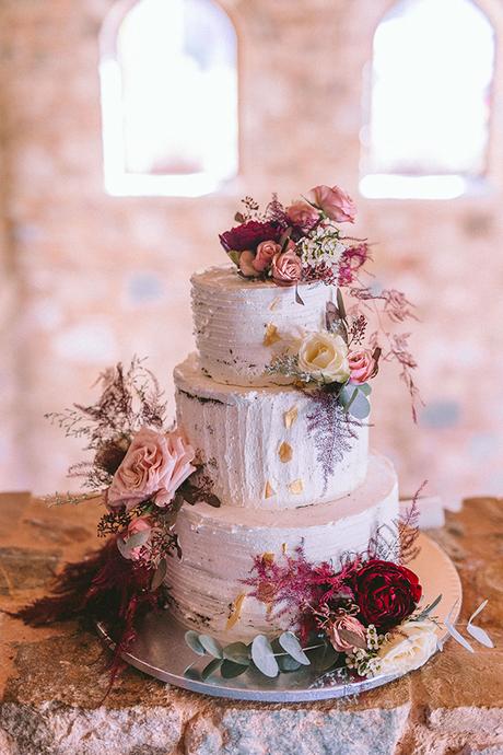 Fall wedding with romantic shades of red and pink | Georgia & Thomas