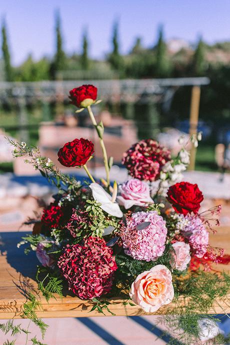 Fall wedding with romantic shades of red and pink | Georgia & Thomas