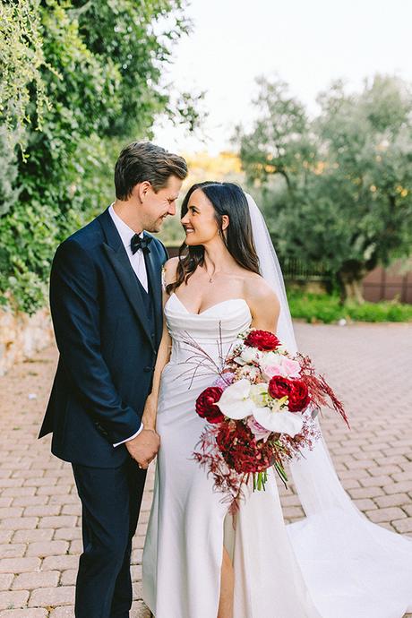 Fall wedding with romantic shades of red and pink | Georgia & Thomas